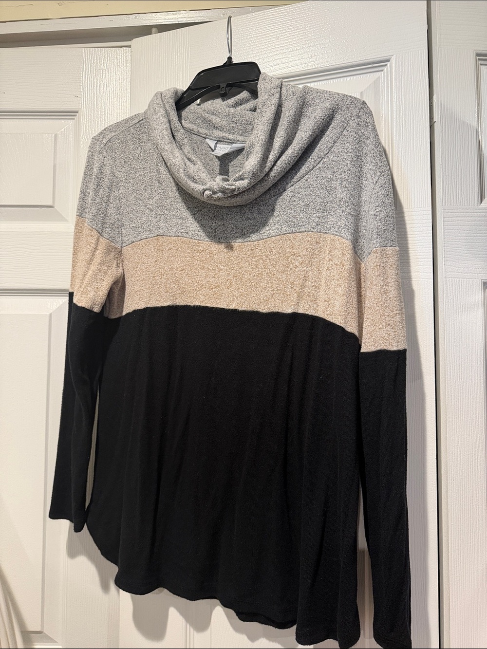 Colorblock Cowl Neck Women's Sweater - Gray, Cream & Black